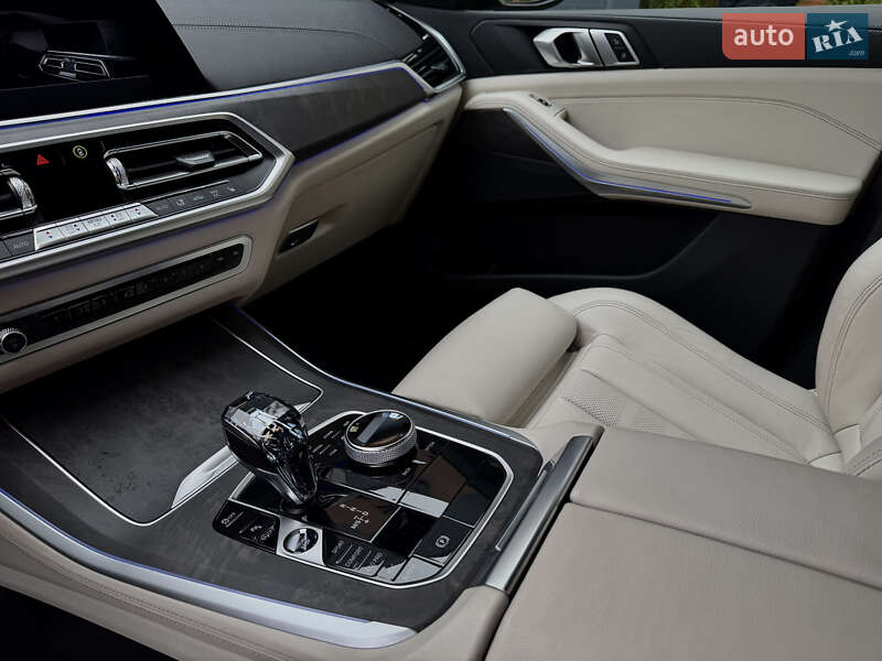 Внедорожник / Кроссовер BMW X5 2022 в Киеве