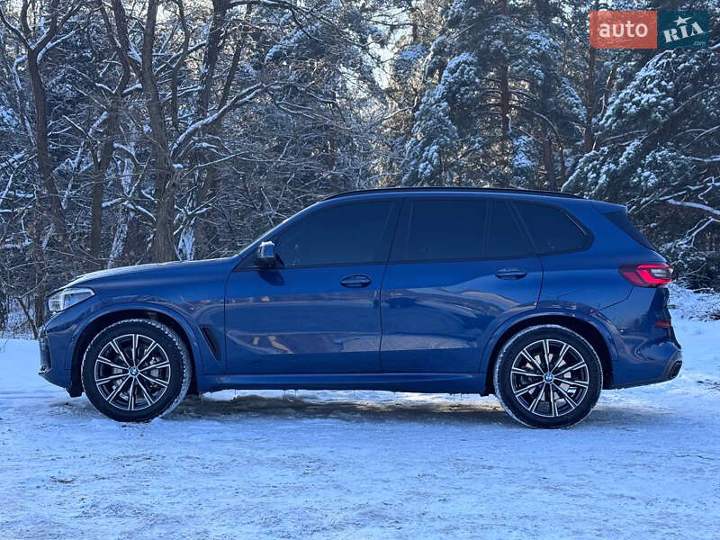 Внедорожник / Кроссовер BMW X5 2022 в Киеве