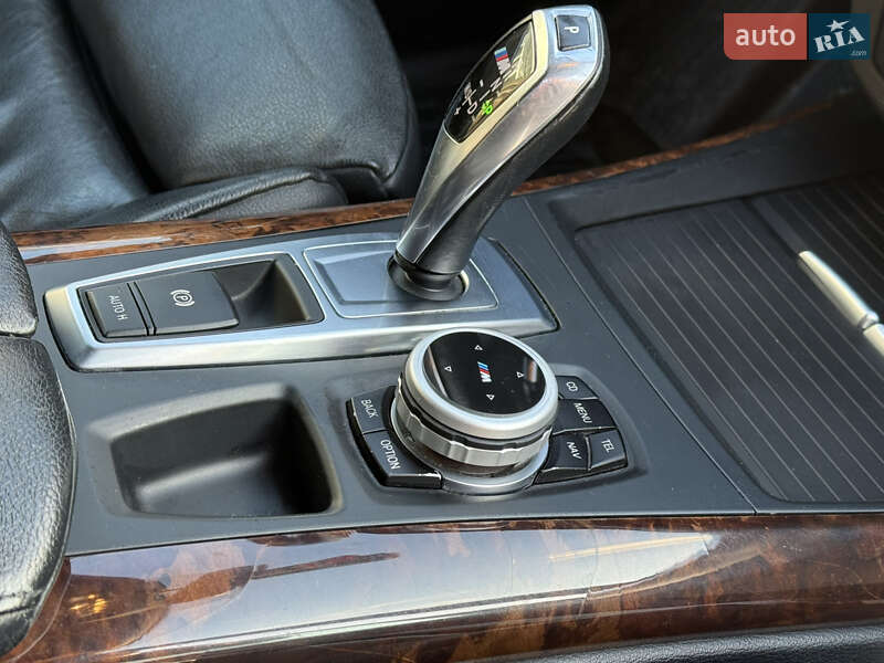Внедорожник / Кроссовер BMW X5 2010 в Хмельницком