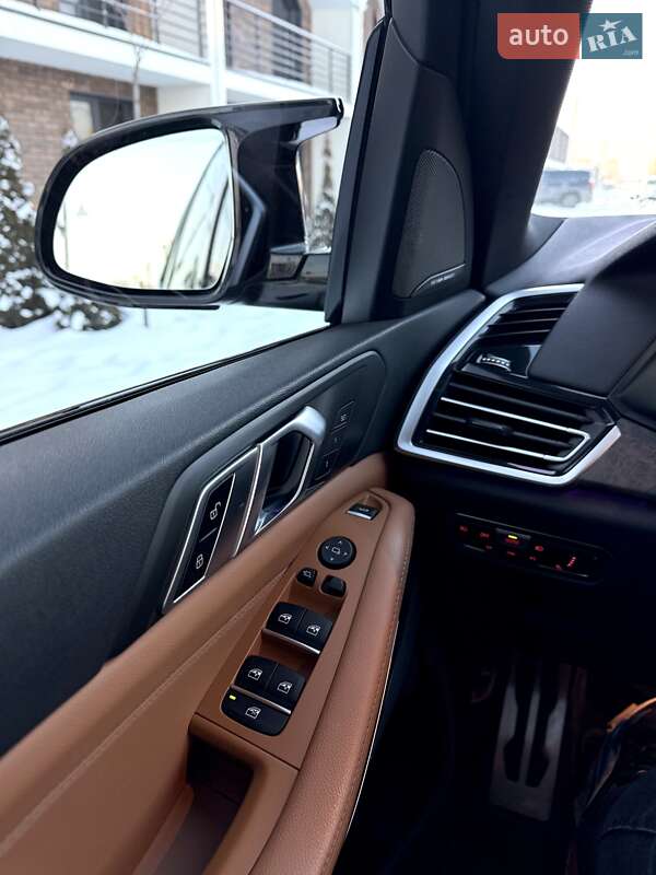 Внедорожник / Кроссовер BMW X5 2019 в Черновцах