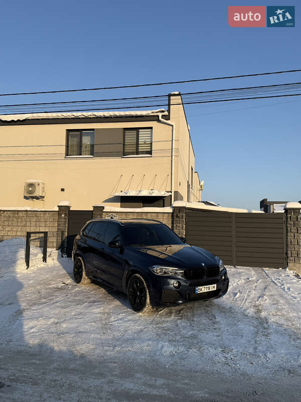 Внедорожник / Кроссовер BMW X5 2015 в Ровно