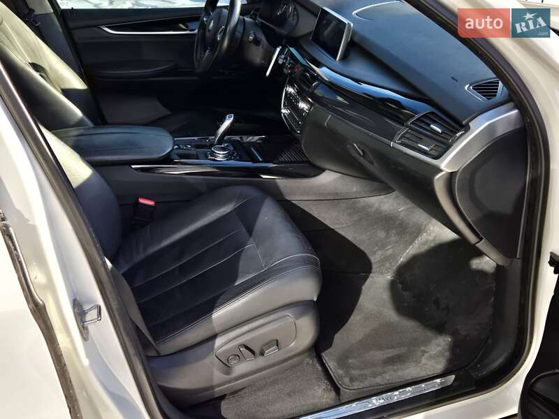 Внедорожник / Кроссовер BMW X5 2016 в Киеве