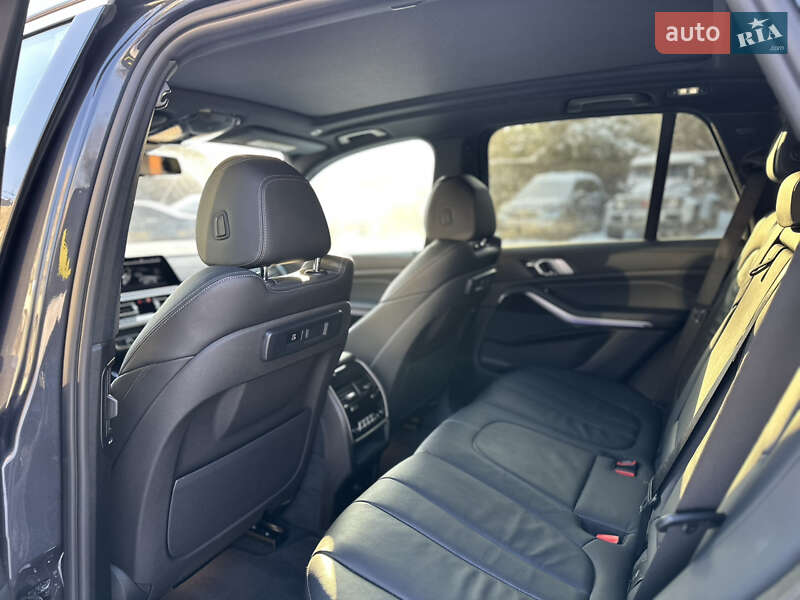 Внедорожник / Кроссовер BMW X5 2019 в Киеве