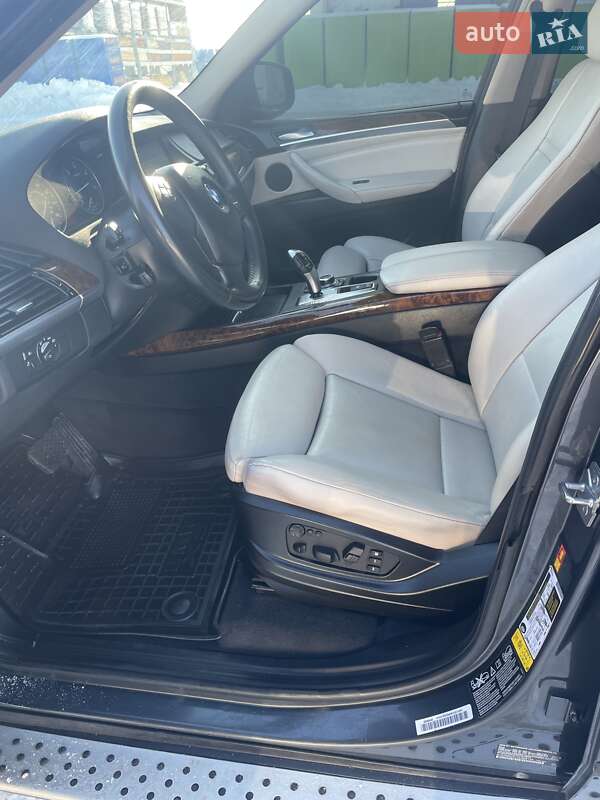 Внедорожник / Кроссовер BMW X5 2012 в Ковеле