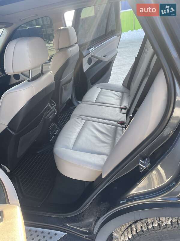 Внедорожник / Кроссовер BMW X5 2012 в Ковеле