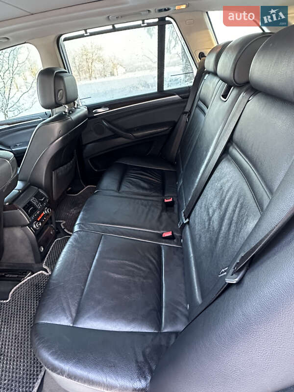 Внедорожник / Кроссовер BMW X5 2011 в Погребище