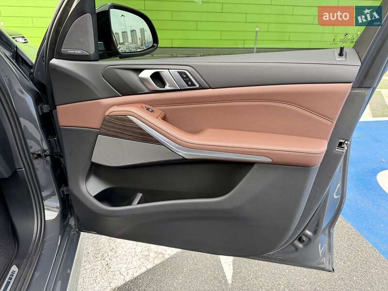 Внедорожник / Кроссовер BMW X5 2024 в Киеве