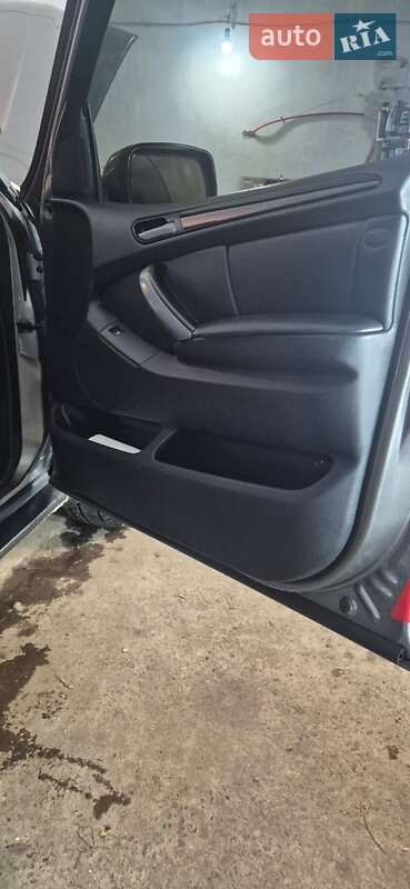 Внедорожник / Кроссовер BMW X5 2005 в Новом Роздоле