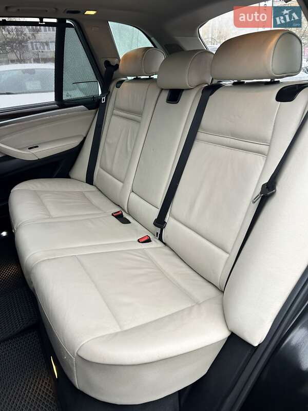 Внедорожник / Кроссовер BMW X5 2011 в Сумах