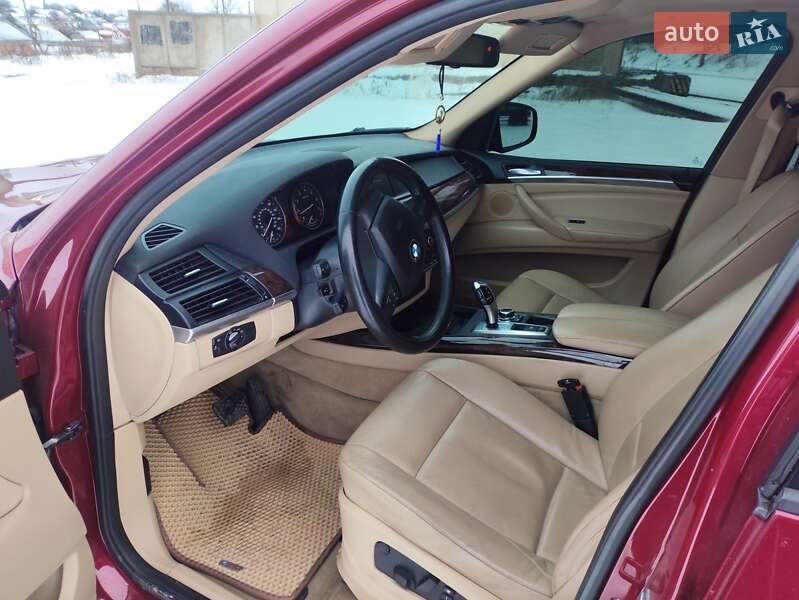 Внедорожник / Кроссовер BMW X5 2010 в Козове