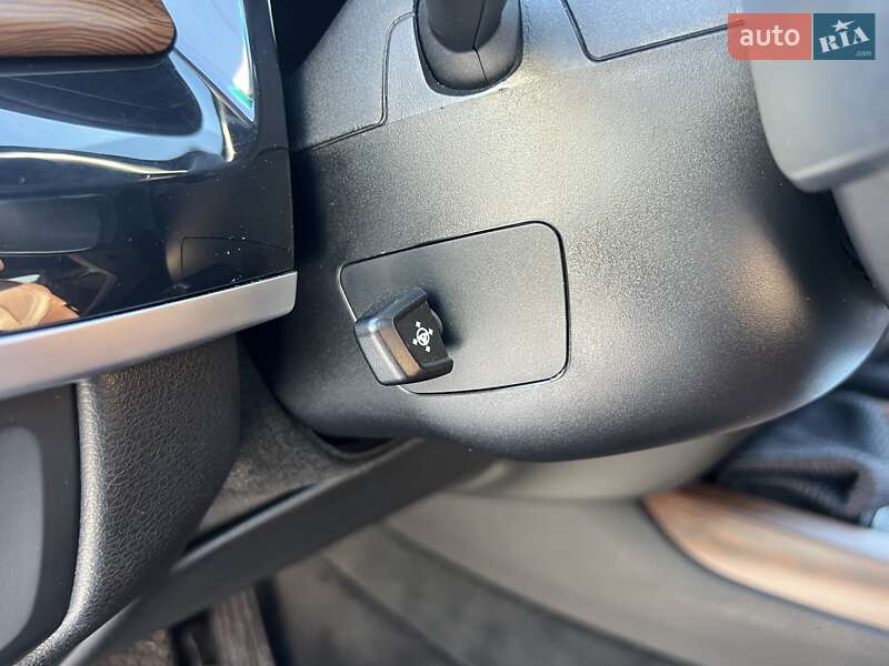 Внедорожник / Кроссовер BMW X5 2014 в Ровно