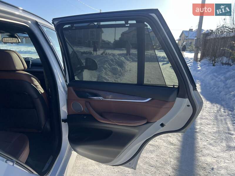 Внедорожник / Кроссовер BMW X5 2014 в Ровно