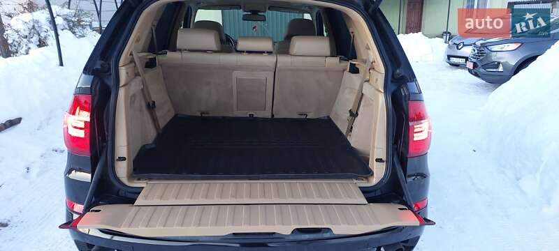 Внедорожник / Кроссовер BMW X5 2012 в Дубно