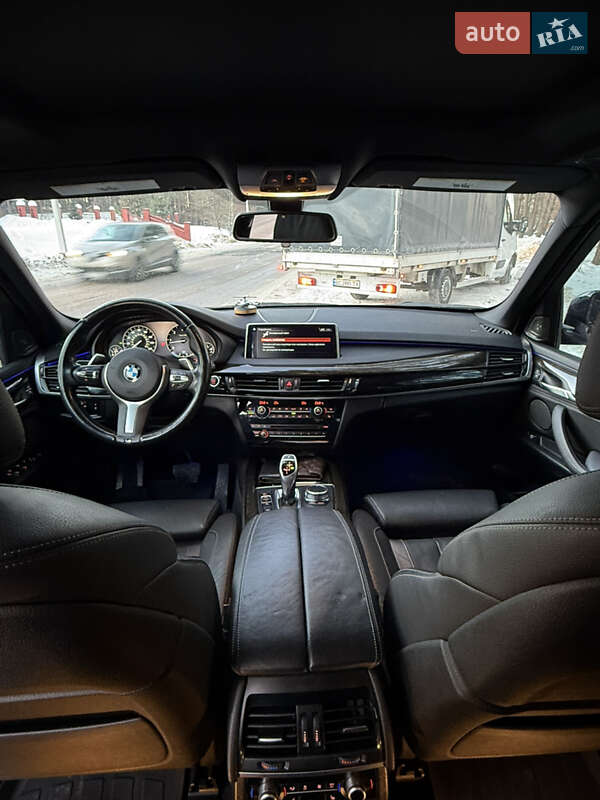 Внедорожник / Кроссовер BMW X5 2017 в Новояворовске