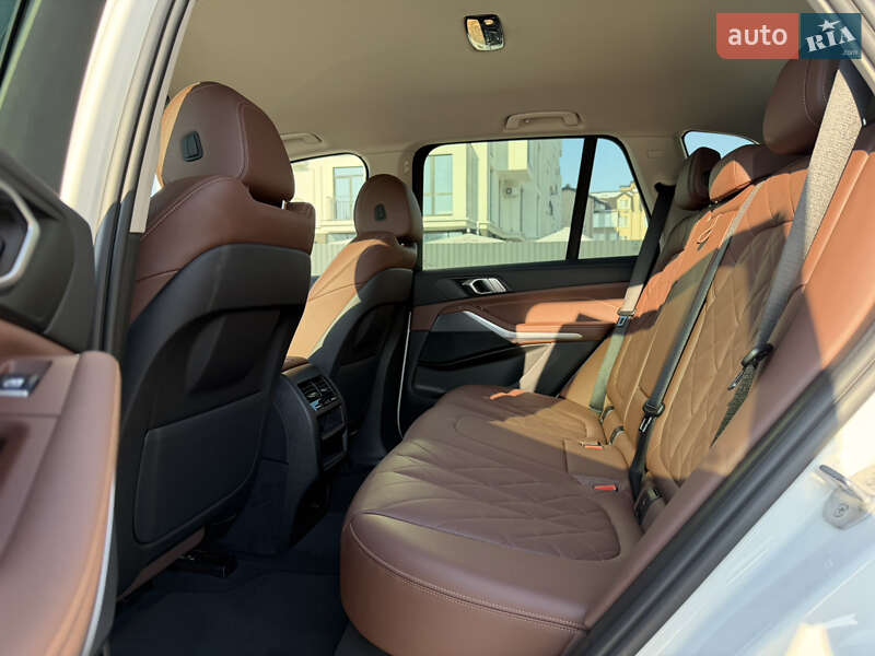 Внедорожник / Кроссовер BMW X5 2023 в Ужгороде