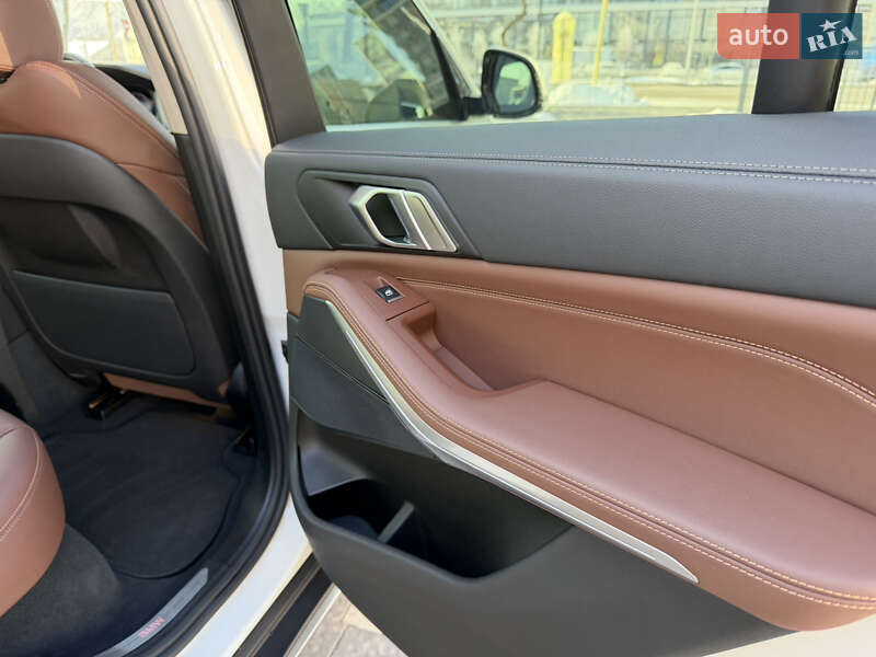 Внедорожник / Кроссовер BMW X5 2023 в Ужгороде