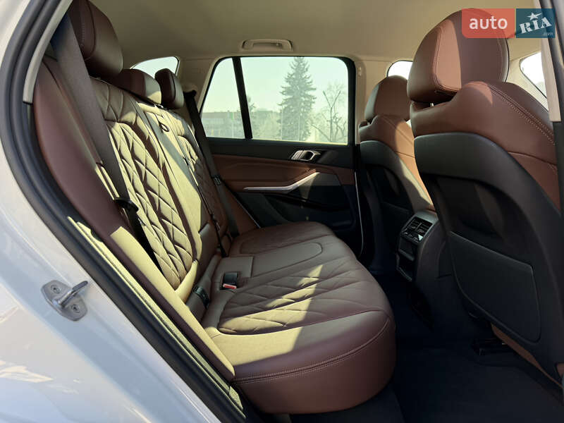 Внедорожник / Кроссовер BMW X5 2023 в Ужгороде