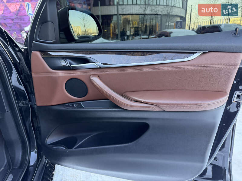 Внедорожник / Кроссовер BMW X5 2015 в Киеве