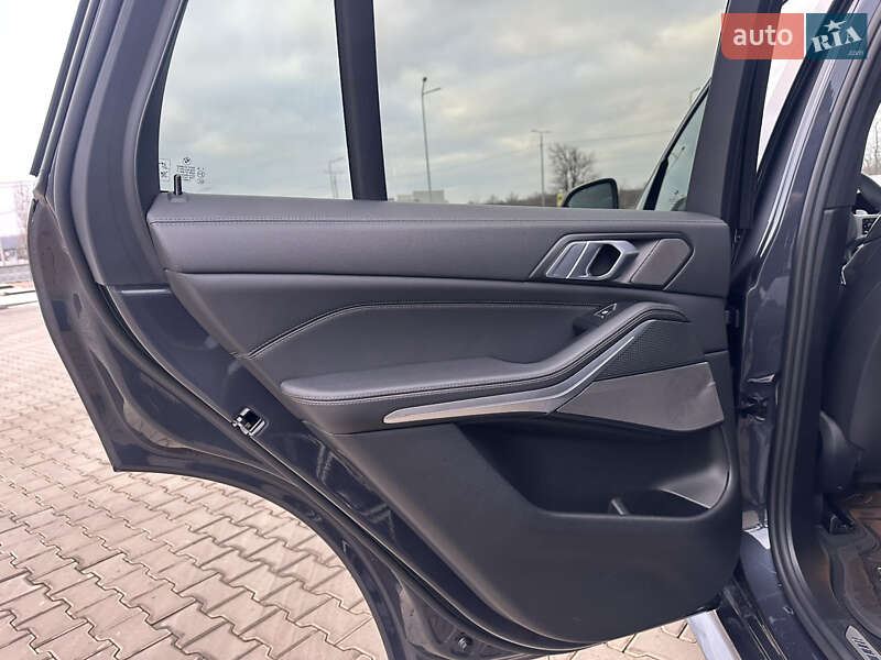 Внедорожник / Кроссовер BMW X5 2020 в Николаеве