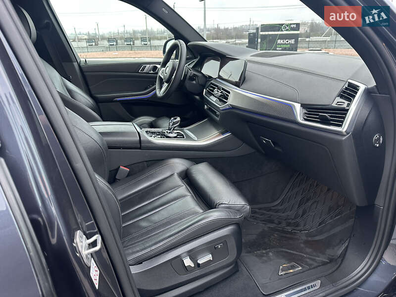 Внедорожник / Кроссовер BMW X5 2020 в Николаеве