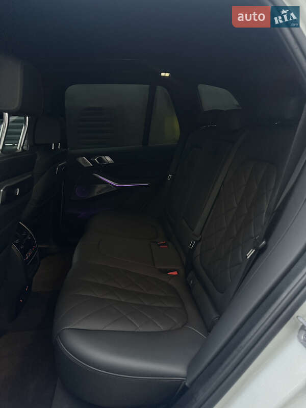 Внедорожник / Кроссовер BMW X5 2024 в Киеве