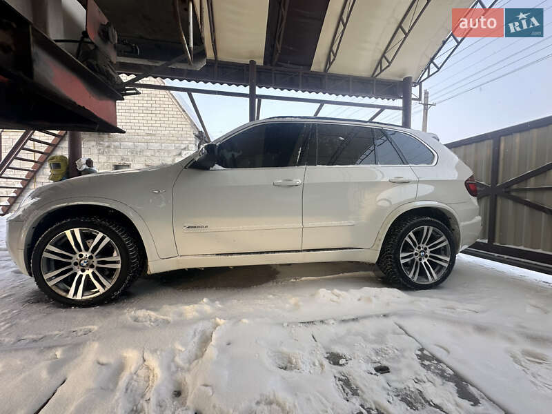 Внедорожник / Кроссовер BMW X5 2011 в Андреевке