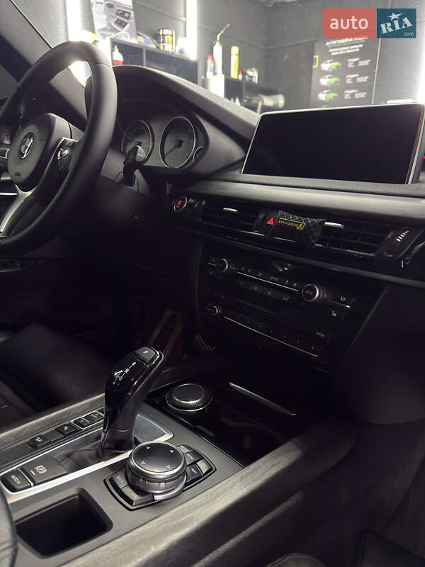 Внедорожник / Кроссовер BMW X5 2014 в Каменском