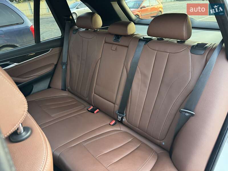 Внедорожник / Кроссовер BMW X5 2017 в Луцке