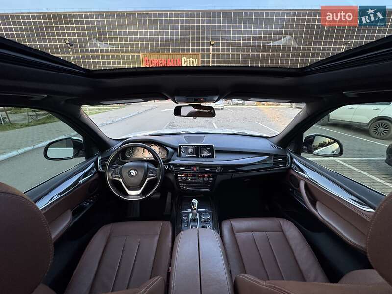 Внедорожник / Кроссовер BMW X5 2017 в Луцке
