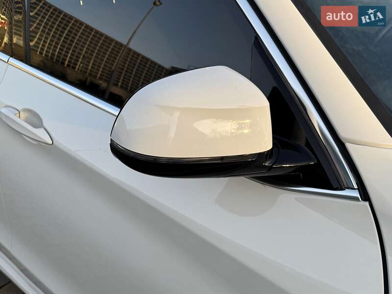 Внедорожник / Кроссовер BMW X5 2017 в Луцке