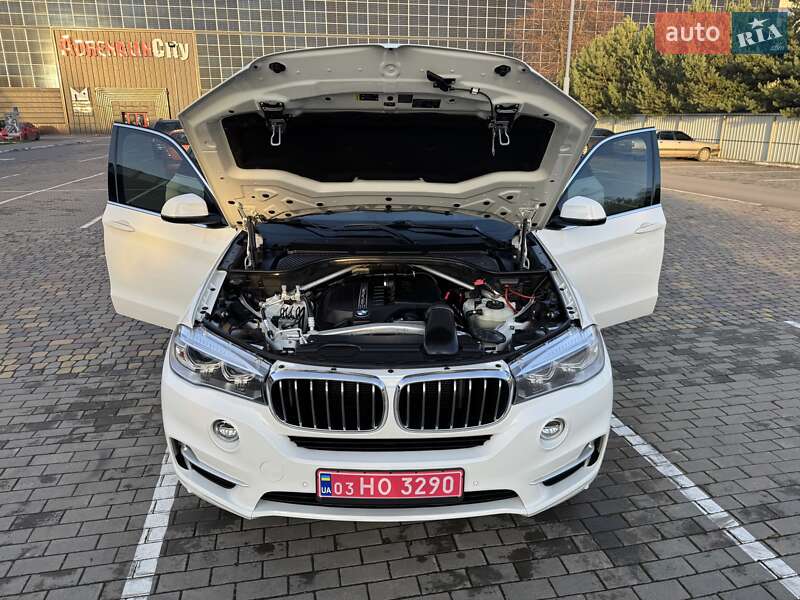 Внедорожник / Кроссовер BMW X5 2017 в Луцке