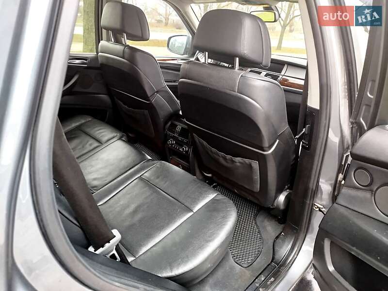 Внедорожник / Кроссовер BMW X5 2010 в Днепре фото 4 Внедорожник / Кроссовер BMW X5 2010 в Днепре