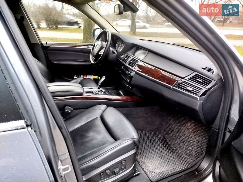 Внедорожник / Кроссовер BMW X5 2010 в Днепре фото 5 Внедорожник / Кроссовер BMW X5 2010 в Днепре