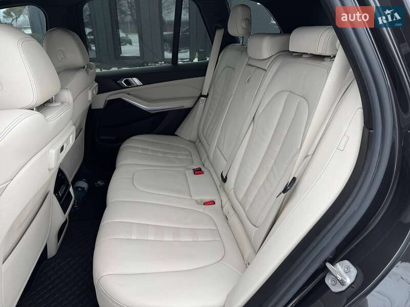 Внедорожник / Кроссовер BMW X5 2019 в Каменец-Подольском