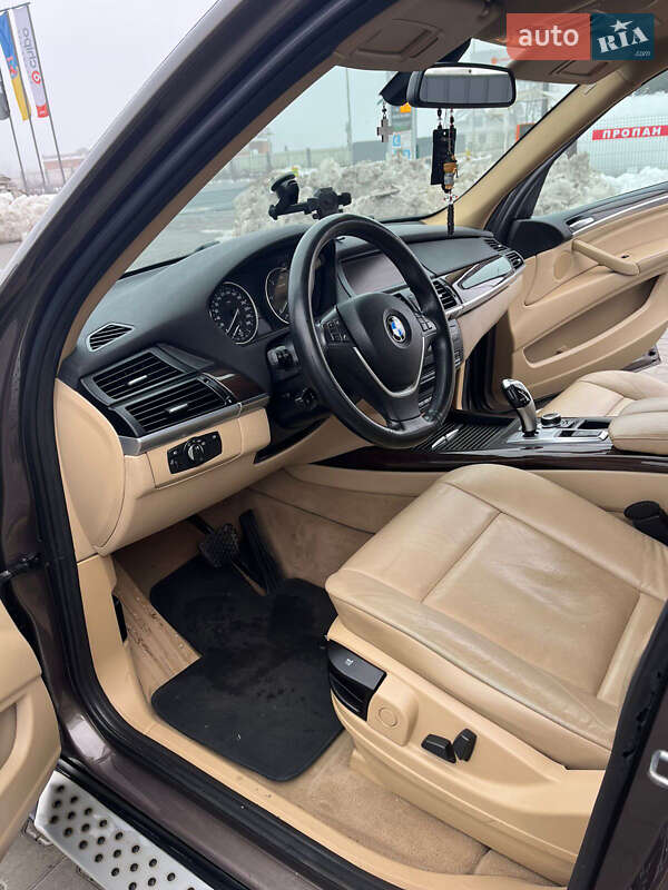 Внедорожник / Кроссовер BMW X5 2013 в Хусте фото 4 Внедорожник / Кроссовер BMW X5 2013 в Хусте