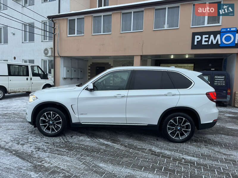 Позашляховик / Кросовер BMW X5 2015 в Луцьку