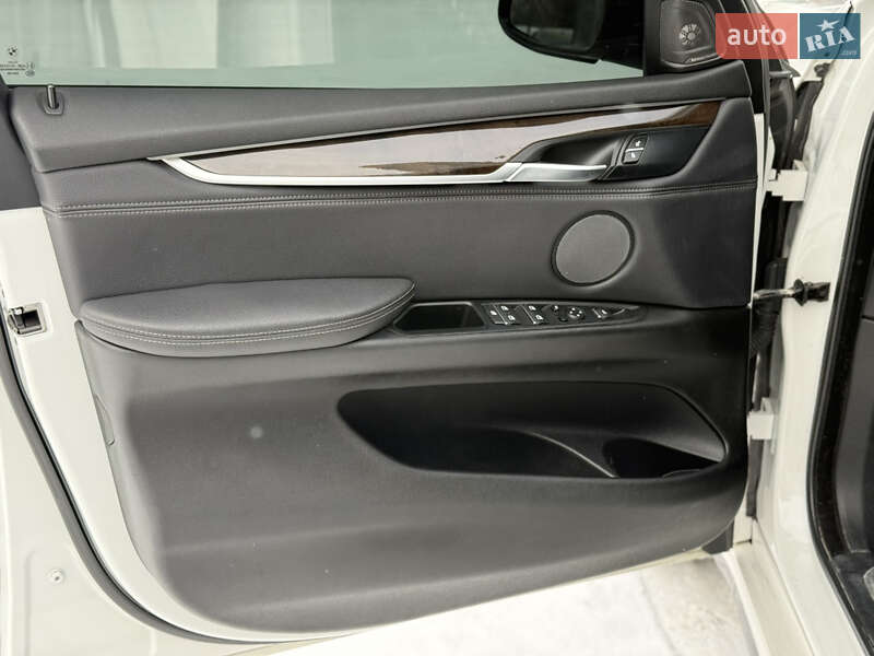 Внедорожник / Кроссовер BMW X5 2016 в Киеве