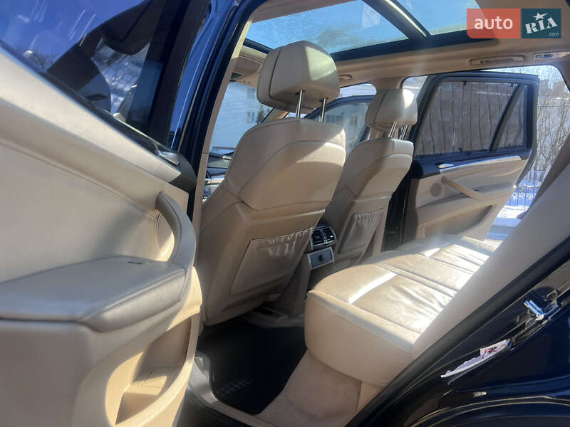 Внедорожник / Кроссовер BMW X5 2008 в Староконстантинове