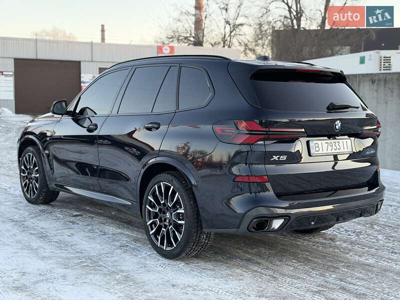 Внедорожник / Кроссовер BMW X5 2024 в Киеве