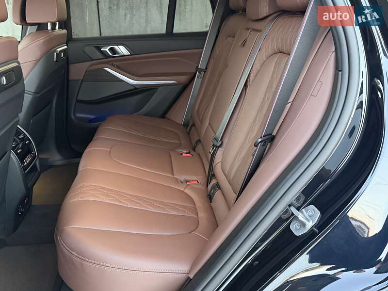 Внедорожник / Кроссовер BMW X5 2024 в Киеве