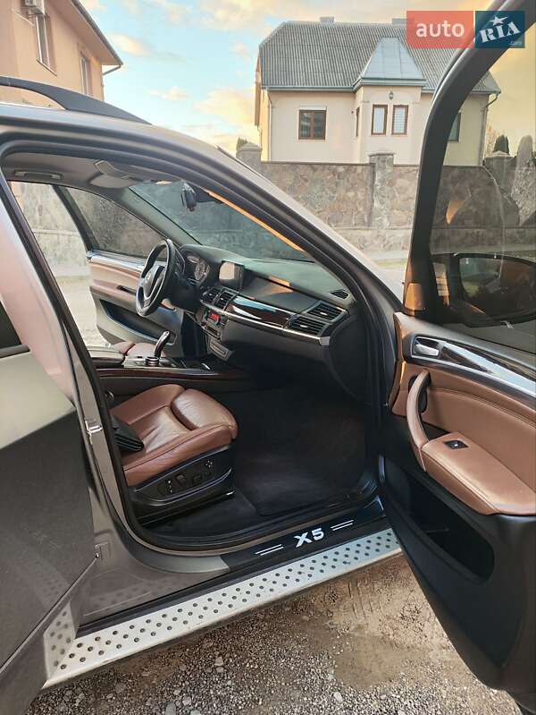 Внедорожник / Кроссовер BMW X5 2008 в Черновцах