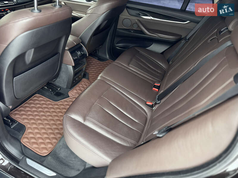 Внедорожник / Кроссовер BMW X5 2014 в Ровно