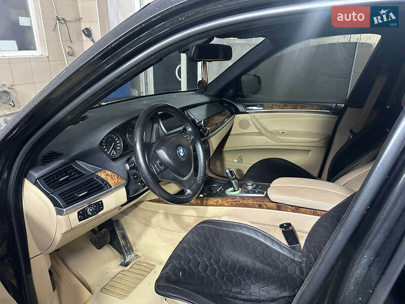 Позашляховик / Кросовер BMW X5 2007 в Мостиській