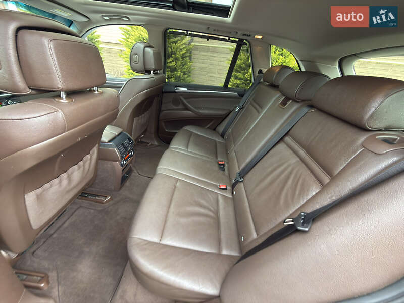 Внедорожник / Кроссовер BMW X5 2011 в Одессе