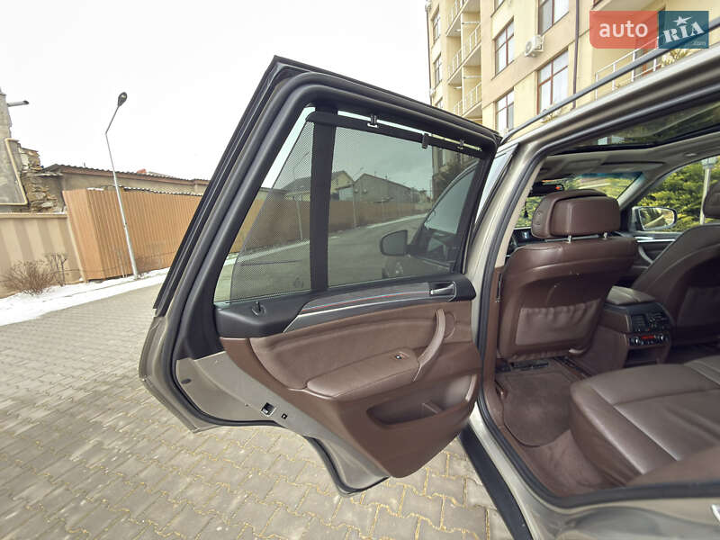 Внедорожник / Кроссовер BMW X5 2011 в Одессе