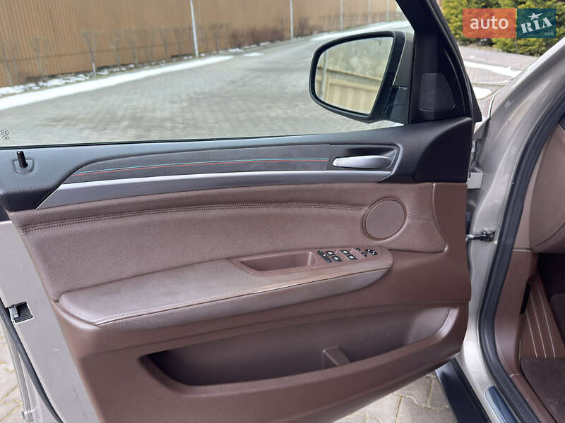 Внедорожник / Кроссовер BMW X5 2011 в Одессе