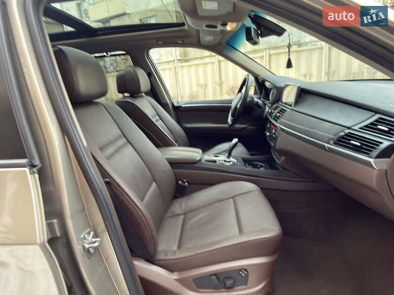 Внедорожник / Кроссовер BMW X5 2011 в Одессе