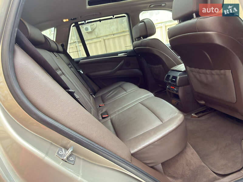 Внедорожник / Кроссовер BMW X5 2011 в Одессе