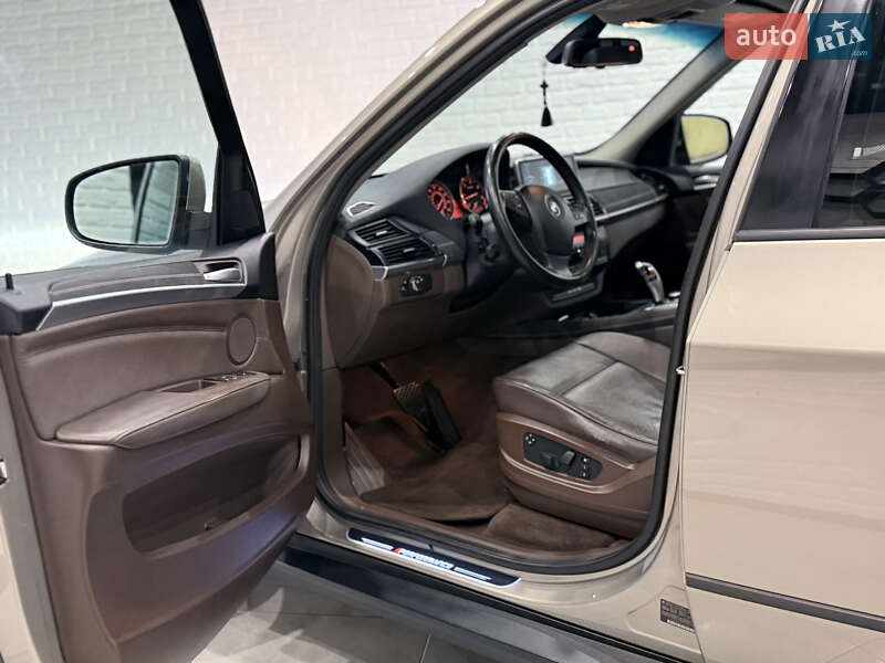 Внедорожник / Кроссовер BMW X5 2011 в Одессе