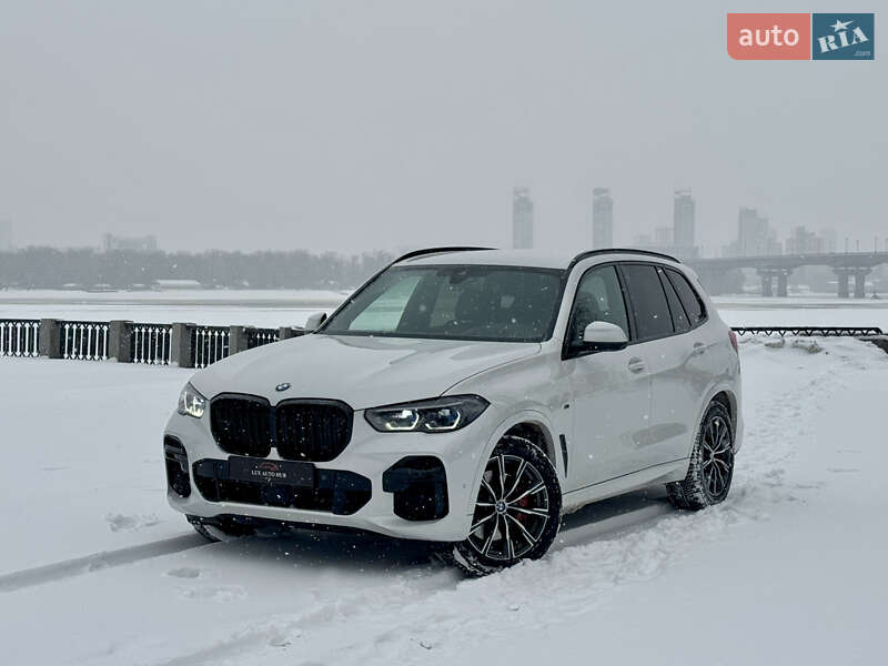 Внедорожник / Кроссовер BMW X5 2022 в Киеве